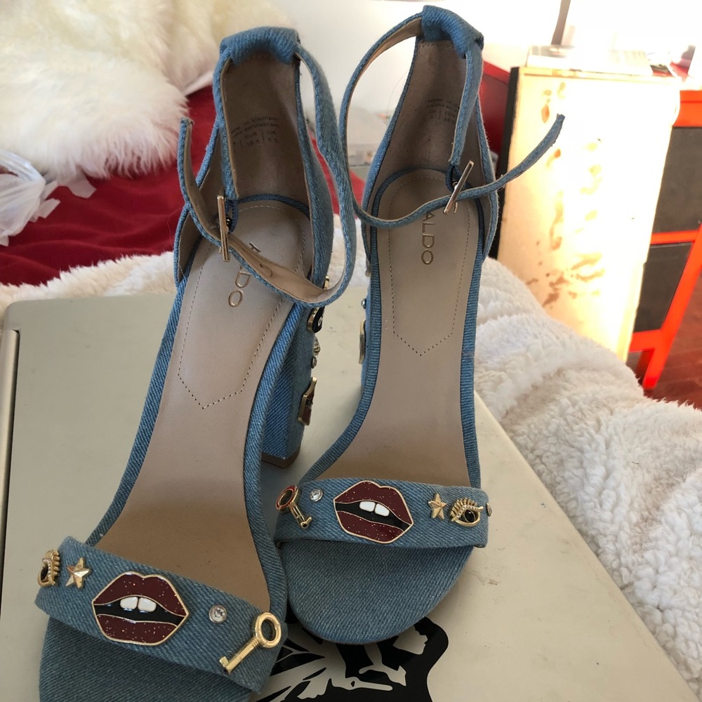 Never used denim heels. Trade/offers accepted
